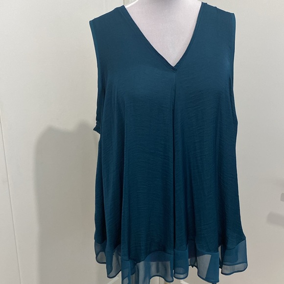 NWT Plus Size Simply Vera Vera Wang Handkerchief Tank | Size 3X - Picture 4 of 10